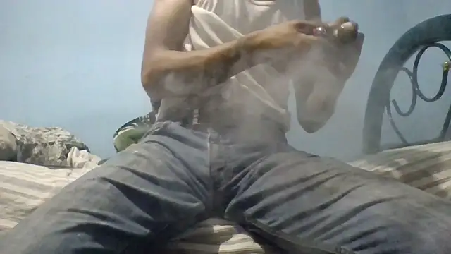 Snapshot of Leonul chatting on 10, 11, 2025 Leonul online show from 10, 11, 2025