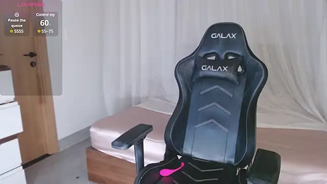 Lin SiYee online show from 22, 3, 2025