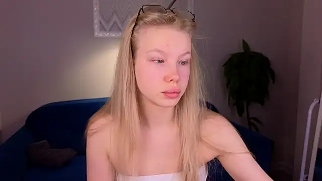 Sarra Cooper online show from 26, 12, 2024