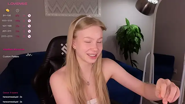 Sarra Cooper online show from 4, 3, 2025