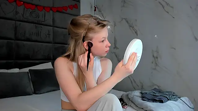 Sarra Cooper online show from 20, 3, 2025