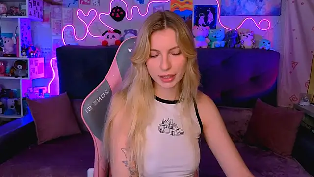 Maria Hunt online show from 17, 10, 2025