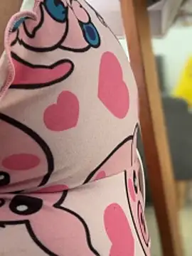 Pretty Isadora online show from 12, 4, 2026