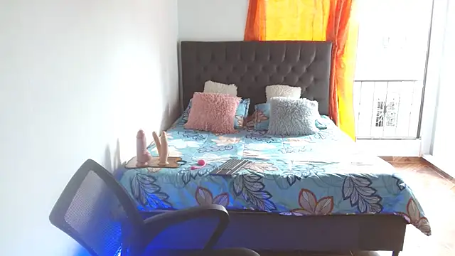 Snapshot of Kerly_Lopez chatting on 14, 5, 2026 Kerly Lopez online show from 14, 5, 2026