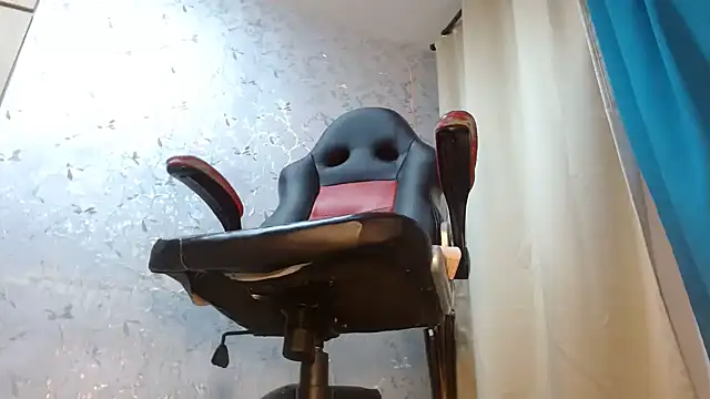 Snapshot of Samantabrown_ chatting on 6, 11, 2025 Samantabrown online show from 6, 11, 2025