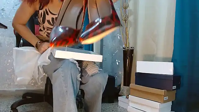 Snapshot of Samantabrown_ chatting on 22, 11, 2025 Samantabrown online show from 22, 11, 2025