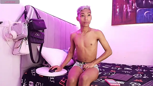 alejo cute online show from 28, 12, 2024