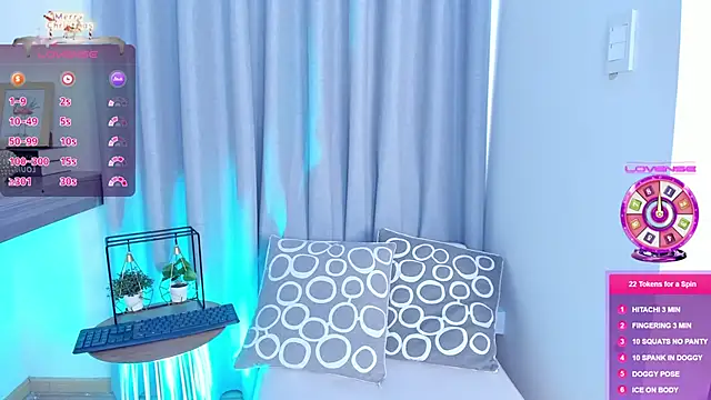 Lucyortiz  online show from 7, 12, 2024