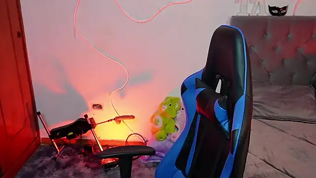 tay ler3 online show from 5, 12, 2024