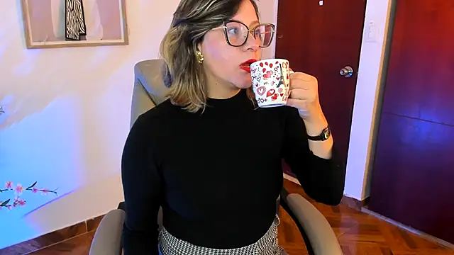 Chanelll Taylorr  online show from 12, 11, 2025