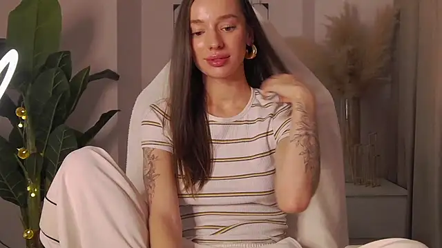 1Mercedes online show from 13, 12, 2024