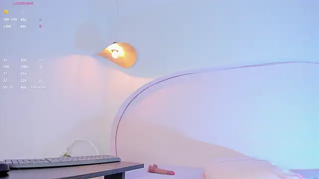 Snapshot of katiepeach_ chatting on 3, 3, 2025 katiepeach online show from 3, 3, 2025