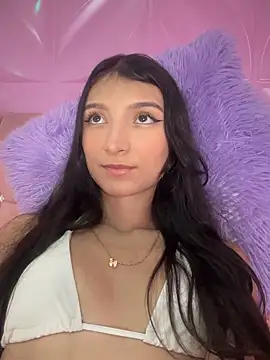 Snapshot of loly-yandere chatting on 5, 1, 2025 loly-yandere online show from 5, 1, 2025