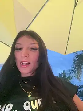 Snapshot of loly-yandere chatting on 2, 2, 2025 loly-yandere online show from 2, 2, 2025