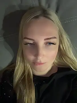 Snapshot of Aleksandrakis chatting on 6, 6, 2026 Aleksandrakis online show from 6, 6, 2026