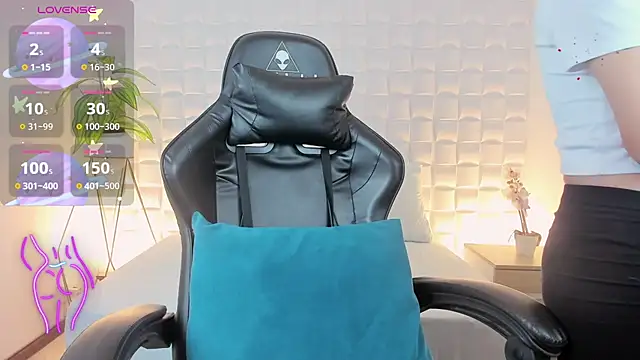 Snapshot of yadira_furlan_ chatting on 21, 1, 2025 yadira furlan online show from 21, 1, 2025