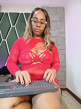 Snapshot of AmbarthSmiith2 chatting on 16, 6, 2026 AmbarthSmiith2 online show from 16, 6, 2026