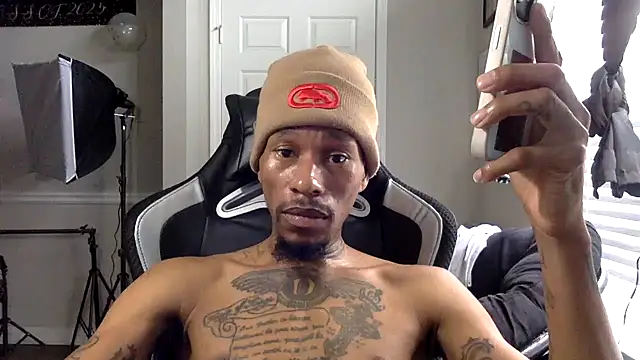 Snapshot of KingDerRico chatting on 5, 2, 2026 KingDerRico online show from 5, 2, 2026