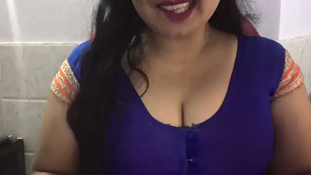 Snapshot of Gulaboo_bhabi chatting on 26, 4, 2026 Gulaboo bhabi online show from 26, 4, 2026