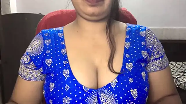 Snapshot of Gulaboo_bhabi chatting on 15, 7, 2026 Gulaboo bhabi online show from 15, 7, 2026