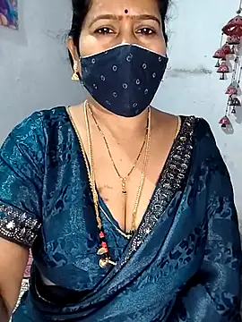 Snapshot of Rani_Darling_99 chatting on 25, 11, 2025 Rani Darling 99 online show from 25, 11, 2025