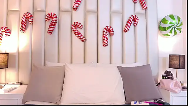 Emily robertss online show from 18, 12, 2025