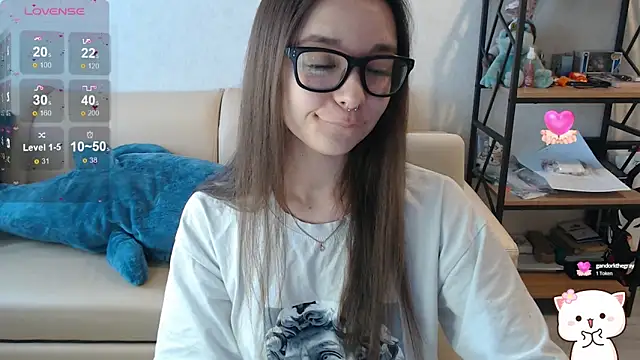 Snapshot of Amarieni chatting on 5, 1, 2025 Amarieni online show from 5, 1, 2025