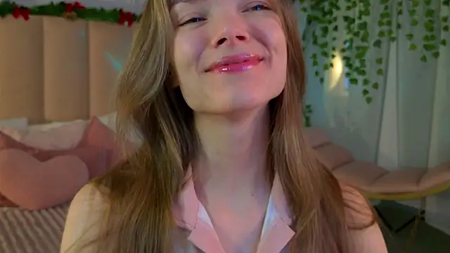 Eva Natsumi online show from 14, 12, 2024