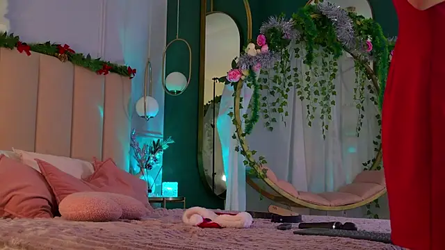 Eva Natsumi online show from 27, 12, 2024