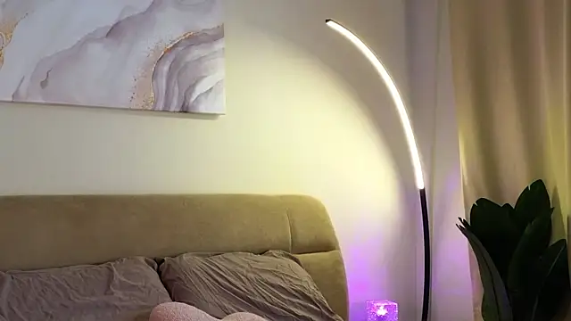 Eva Natsumi online show from 24, 2, 2025