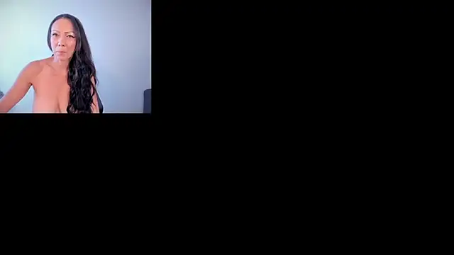 Kasandra Mature  online show from 17, 11, 2025