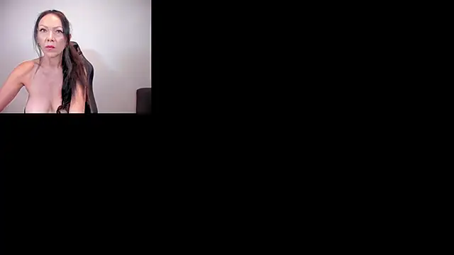 Kasandra Mature  online show from 19, 11, 2025