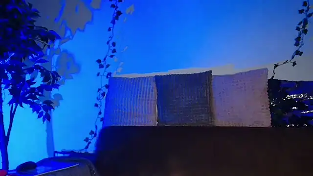 Jasmin-White online show from 10, 9, 2025