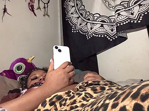 Snapshot of Sexy_ebony_BunNey chatting on 4, 2, 2026 Sexy ebony BunNey online show from 4, 2, 2026