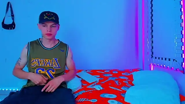 HOT boy2025 online show from 17, 12, 2024