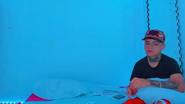 HOT boy2025 online show from 21, 1, 2025