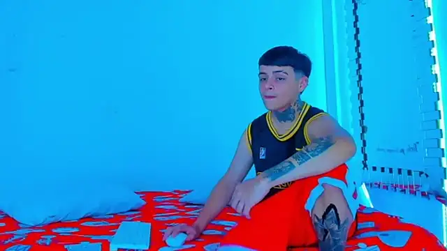 HOT boy2025 online show from 4, 3, 2025