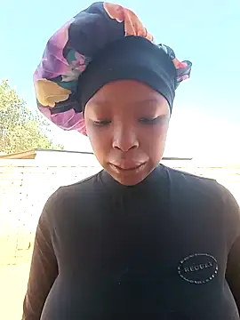 Snapshot of Mayo01_ chatting on 2, 12, 2024 Mayo01 online show from 2, 12, 2024