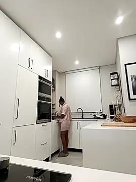 Snapshot of Mayo01_ chatting on 14, 9, 2025 Mayo01 online show from 14, 9, 2025