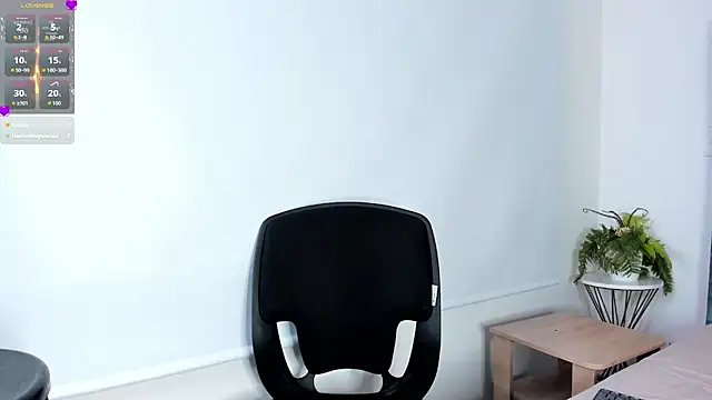 Snapshot of Dapnne_ chatting on 13, 12, 2024 Dapnne online show from 13, 12, 2024