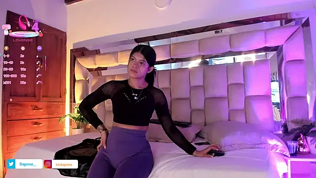 Snapshot of Dapnne_ chatting on 2, 10, 2025 Dapnne online show from 2, 10, 2025