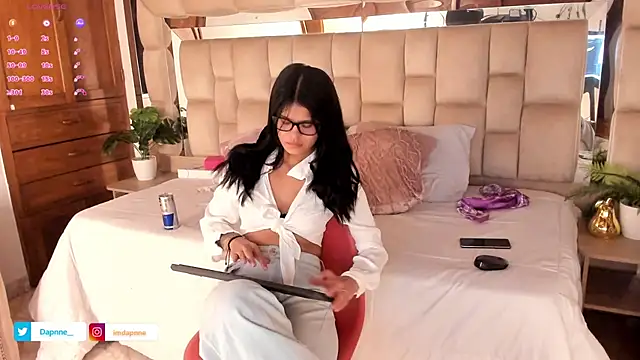 Snapshot of Dapnne_ chatting on 21, 10, 2025 Dapnne online show from 21, 10, 2025