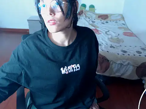 Snapshot of home_vlak chatting on 11, 11, 2025 home vlak online show from 11, 11, 2025