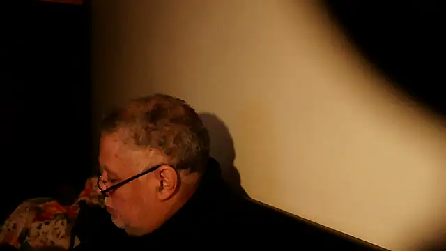 100Tauros online show from 7, 3, 2025