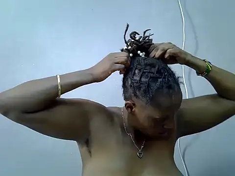 Snapshot of Hot_Caro chatting on 5, 1, 2025 Hot Caro online show from 5, 1, 2025