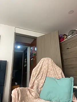 liaqueen610 online show from 13, 10, 2025