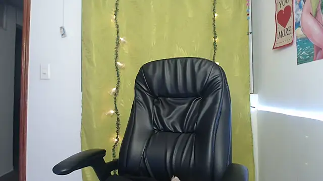 Snapshot of Zafiroweb09 chatting on 22, 1, 2025 Zafiroweb09 online show from 22, 1, 2025