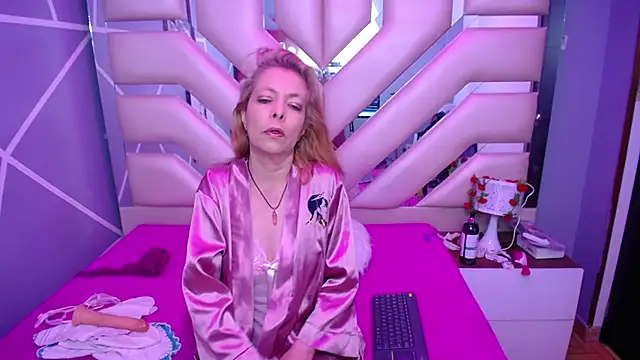 sophia ny online show from 20, 2, 2025