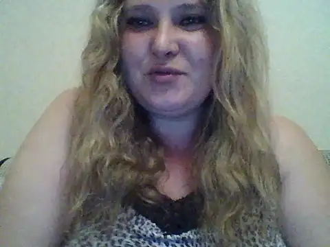 Snapshot of ParisMimi chatting on 10, 6, 2026 ParisMimi online show from 10, 6, 2026