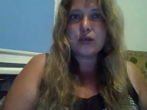 Snapshot of ParisMimi chatting on 3, 7, 2026 ParisMimi online show from 3, 7, 2026